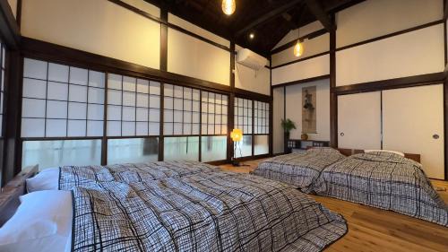Isumi House | 古民家ワーケーション ふふ庵｜駅徒歩5分｜ゆる旅｜屋根在りBBQ施設｜テレワーク