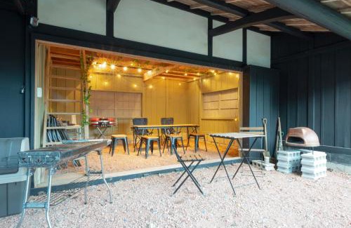 Isumi House | 古民家ワーケーション ふふ庵｜駅徒歩5分｜ゆる旅｜屋根在りBBQ施設｜テレワーク