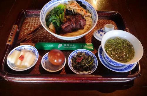 Wujiang Bed & Breakfast | 同里泊·晓烟河景民宿