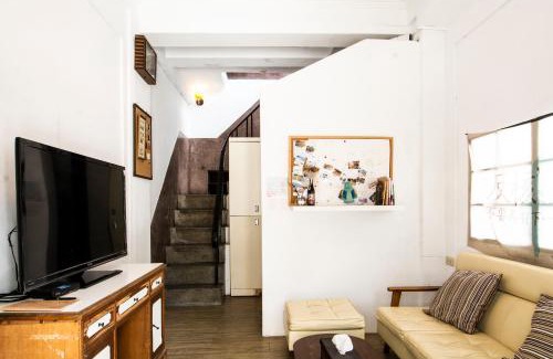 West Central District Villa | 大智窄宅