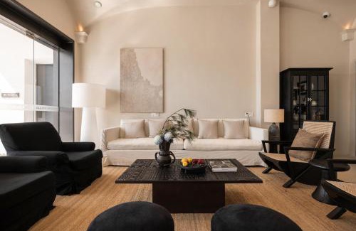 Dali Ancient Town Hotel | 大理松云悬崖酒店