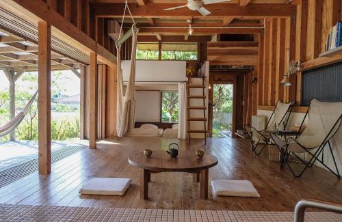 Tamagusuku-son House | 姉と弟の家