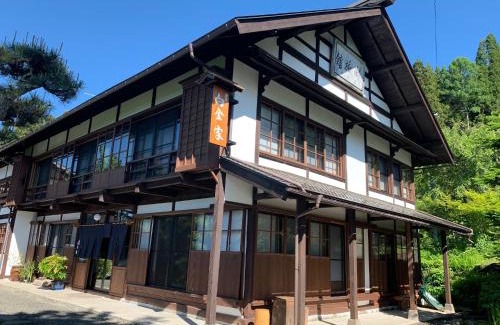 Togakushi Hotel | 宿屋白金家 yadoya-shiroganeya 1日1組限定2名から8名様まで 全館貸切り 伝統的建造物の旅籠宿 Traditional culture experience