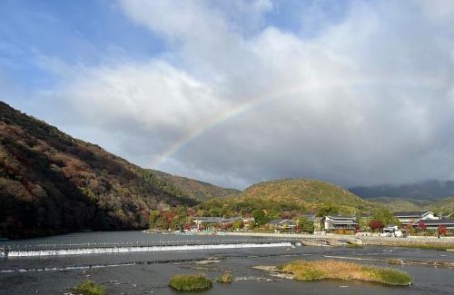Arashiyama Apartment | 嵐山 天龍の宿 駐車無料 一棟貸切 最大5人 Dragon Legend Arashiyama Central Private Rare Modern House Free Parking Max 5ppl