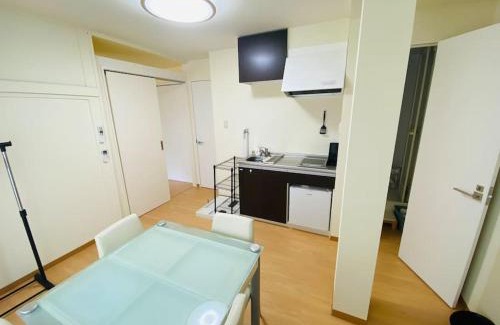 Ota Apartment | 広々一軒家 最大9名 空港直通 山手線すぐ80m2庭付き大福ハウス