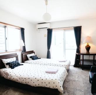 Kadena-cho Apartment | 座喜味宿泊#コンビニすぐ#バス停1分#便利立地#世界遺産-座喜味城跡まで車5分#残波灯台まで車15分