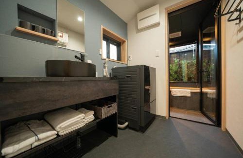 Fushimi House | 御屋 稲