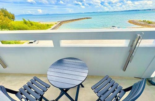Kin Apartment | 新築!オーシャンフロント! ビーチ0分! 万座毛15分, JUNGLIA 40分, SOU Resort YAKA