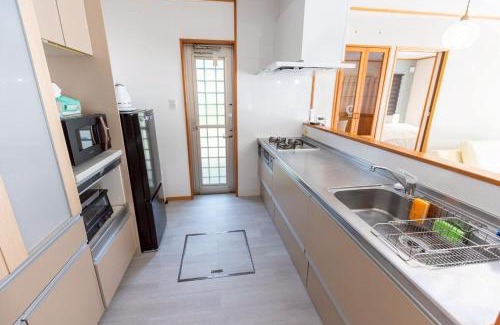Miyakojima Apartment | 星空テラス BBQセット 宮古そば付き貸切ヴィラ Resort Villa ManMaka
