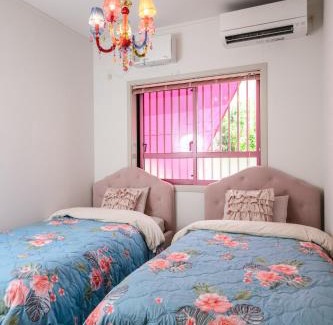 Chatan House | 最大10名 北谷アメリカンビレッジ8分 宮城海岸4分の長期滞在におすすめ コーラルハウス北谷