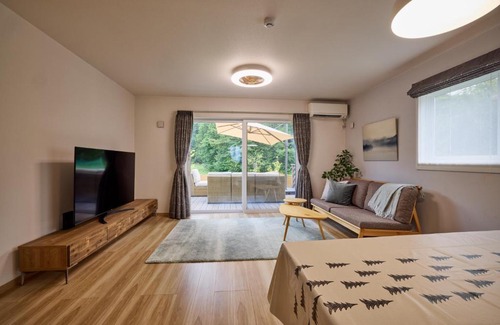 Fujikawaguchiko House | 月ノ森 -Moon Forest-