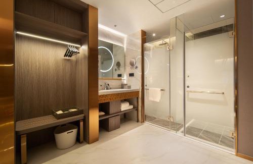 Luohu Hotel | 朗丽兹酒店深圳罗湖口岸店