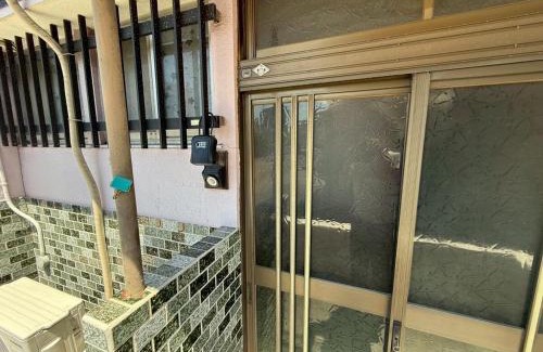 Kuwana Apartment | 桑名のお宿参宮通 長島スパーランド桑名駅徒歩圏一軒家最大11名宿泊可能