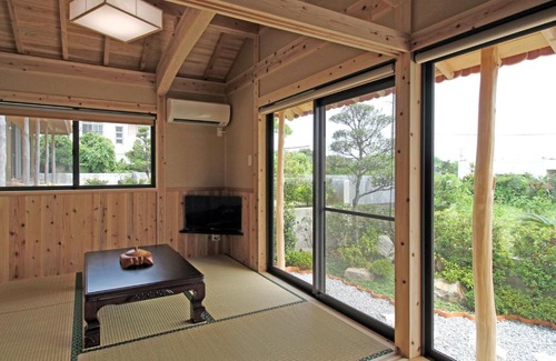 Kadena-cho House | 洋奈月 Younazuki MND