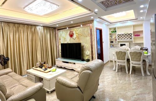 Longhua District Apartment | 深圳龍華窩潮公寓/直達福田口岸