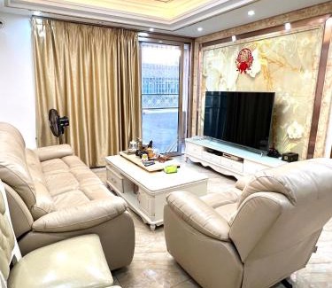 Longhua District Apartment | 深圳龍華窩潮公寓/直達福田口岸