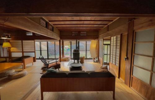 Sennan District House | 犬と泊まれる平屋Dog friendly house 黄昏