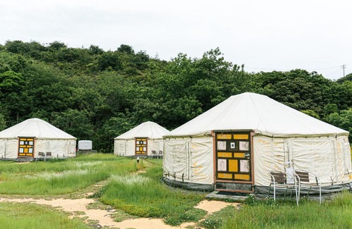 Tsumuura Hotel | 直島町ふるさと海の家 つつじ荘 -SeaSide Park Stay Tsutsujiso-