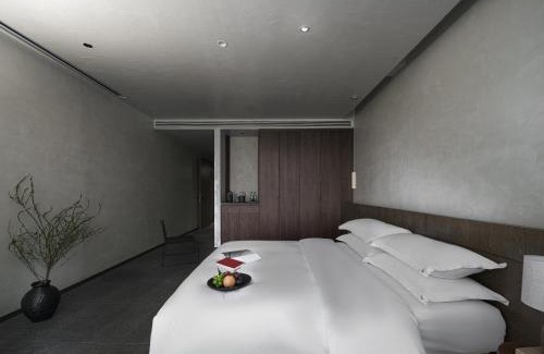 Shuanglang Hotel | 芒澍陶唐之丘海景酒店大理洱海店