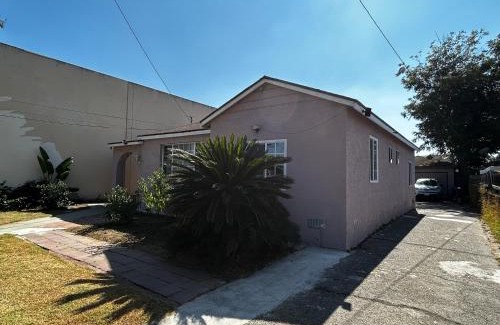 El Monte House | 花园式独立屋先锁定