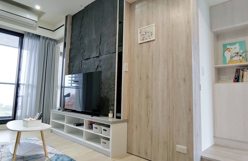 Toucheng Apartment | 走路3分鐘到海邊玩沙踏浪、海天一色大坑腳踏車步道、觀賞龜山島日出，或者享受著眺望蘭陽平原的悠閒，待在宜蘭吧! 躺著看山看海。