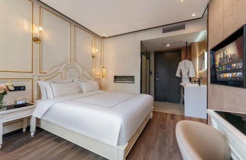 Yuzhong Hotel | 重庆陌隅酒店 - 人民大礼堂地铁站店