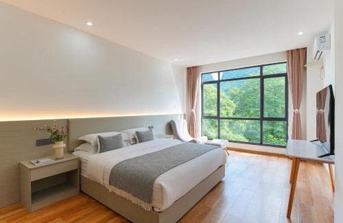 Yangshuo Hotel | 阳朔遇龙河阅山阅水酒店