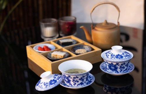 Dujiangyan Bed & Breakfast | 青城山泉青小院温泉中式民宿