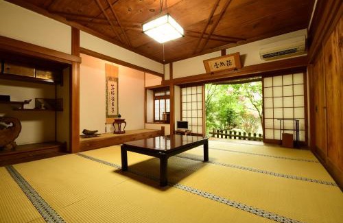 Koyasan Hotel | 高野山 宿坊 大明王院 -Koyasan Shukubo Daimyououin-