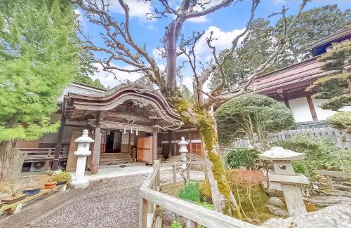 Koyasan Hotel | 高野山 宿坊 大明王院 -Koyasan Shukubo Daimyououin-