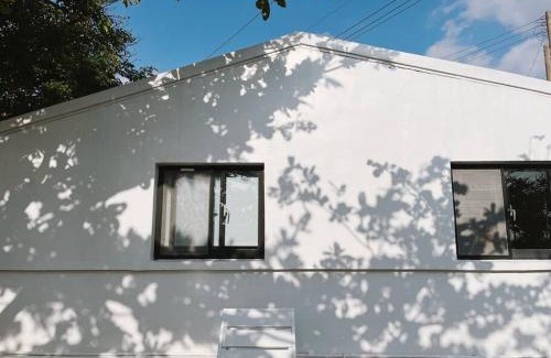 Eluan House | 龍磐公園小白屋包棟民宿