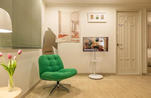 Cheongpa-dong Apartment | 서울역 도보, 최대 7인, 예쁜 감성 숙소, 유명 관광지 이동 편리, 공항 철도