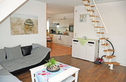 Lancken-Granitz Apartment | 02 beautiful 3-room apartment with balcony and terrace - schöne Ferienwohnungen