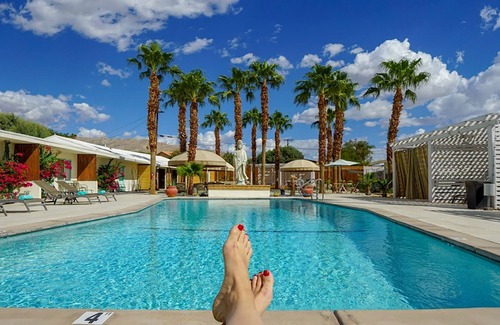 Desert Hot Springs Resort | 02 The Prince Rm @ The O Spa | Mineral Spring Pools, Cannabis + Pet Friendly.