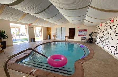 Desert Hot Springs Resort | 02 The Prince Rm @ The O Spa | Mineral Spring Pools, Cannabis + Pet Friendly.