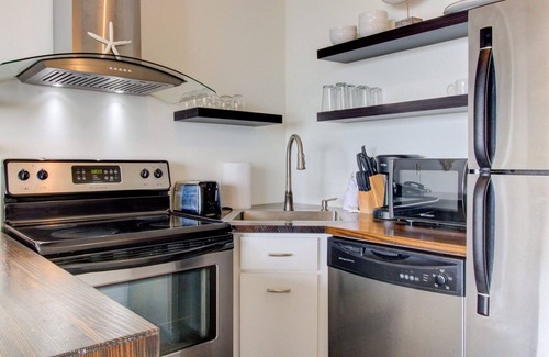 Wilmington Beach Condo | 0311 Seaside Retreat by Atlantic Towers