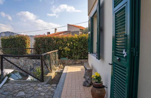 Gorra Apartment | 034 - Casa Teresa 7 minuti dal MARE, nel VERDE DI FINALE