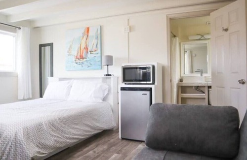 West Ocean City Resort | 06. Charming one-bedroom resort with pool