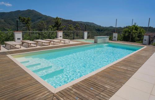 Casarza Ligure Apartment | 066 - VILLA LETIZIA, Elegante 3 PISCINA e Natura, 10 minuti da MARE e SPIAGGIE