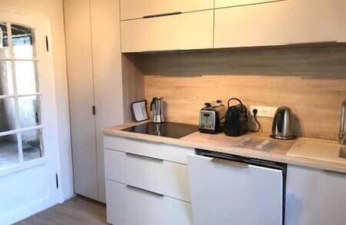 Roquefort-les-Pins Apartment | 06D-Nice flat in villa-terraces and swimming pool