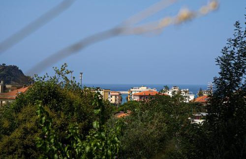 Sestri Levante Apartment | 070 - Villa OLANDA con veranda VISTA MARE a 5 minuti SPIAGGIA con PISCINA CONDOMINIALE