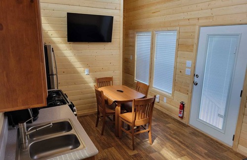 Valle Cottage | 076 Tiny Home near Grand Canyon South Rim Sleeps 8
