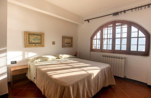 Moneglia Apartment | 079D - La Villa storica Il Vigneto 45A, 7 minuti dal mare - Parcheggio privato GRATIS