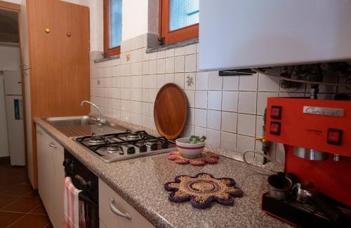 Moneglia Apartment | 079D - La Villa storica Il Vigneto 45A, 7 minuti dal mare - Parcheggio privato GRATIS