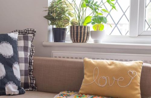 Shirley Apartment | #09 Stylish 2 bed Apart Sleep 5 fast Wi-fi BHX NEC