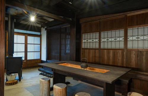 Matsuzaki House | 1日1組限定!一棟貸し古民家 l Ginryotei 吟漁亭