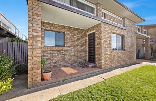 Kianga House | 1 15 Dalmeny Drive Kianga