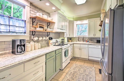 Hot Springs Cottage | 1/2 Mi to Hot Springs Nat'l Park: Cottage w/Patio