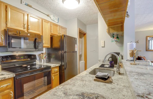 Waleska Condo | 1/2 Mi to Marina: Lake Arrowhead Condo!
