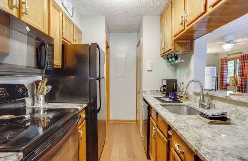 Waleska Condo | 1/2 Mi to Marina: Lake Arrowhead Condo!